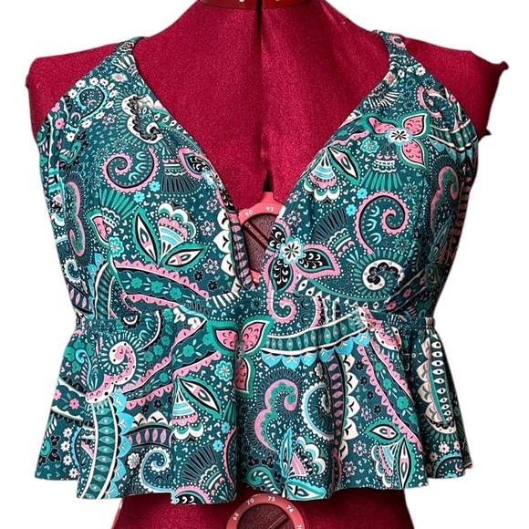 NWT Cupshe Colorful Paisley Halter ruffle Bikini Top adjustable straps Top only - Picture 2 of 7